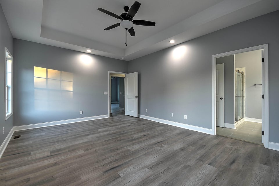 Photo #27: 402 Manchester Place