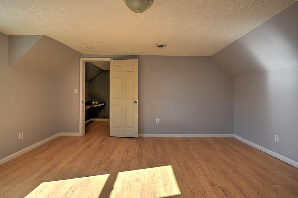 Photo #26: 941 Windsor Avenue
