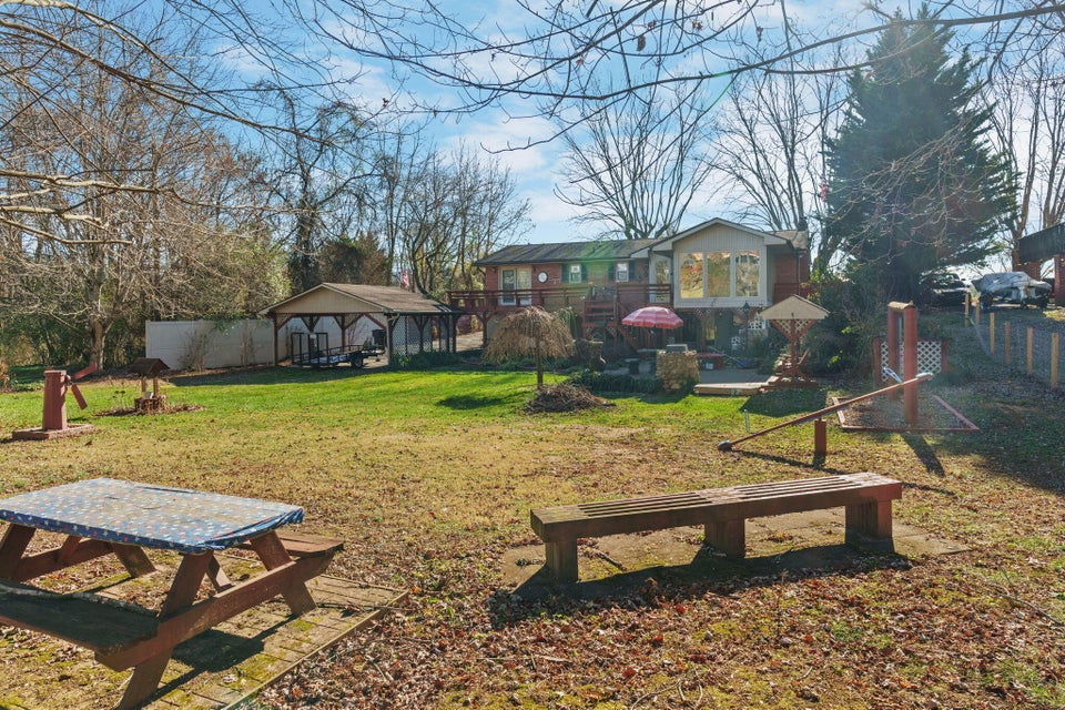 Photo #35: 386 Suburbia Drive