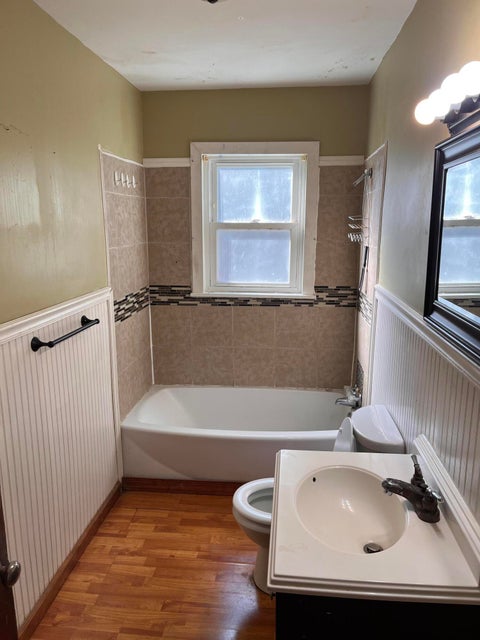 Photo #10: 607 Range Street