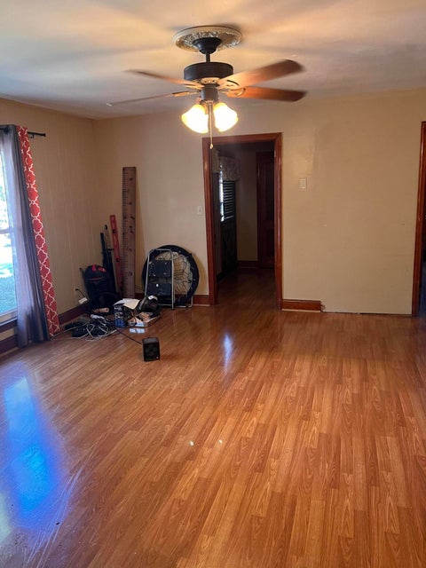Photo #12: 607 Range Street