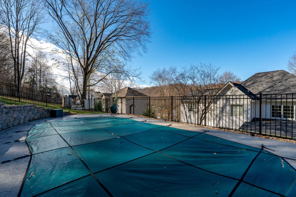 Photo #37: 201 Regency Drive