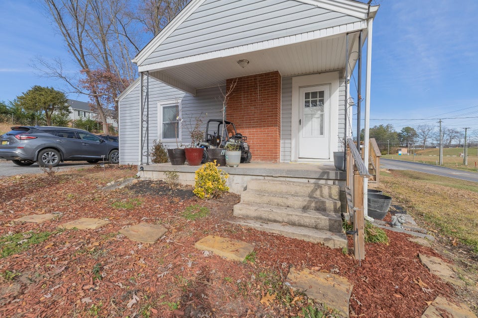 Photo #2: 14553 Lee Highway