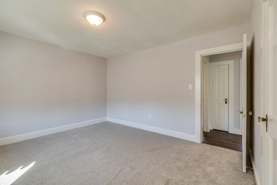 Photo #18: 166 Anderson Street