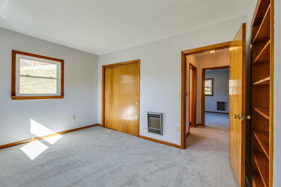 Photo #29: 166 Anderson Street