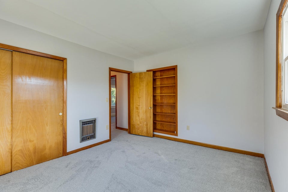 Photo #30: 166 Anderson Street