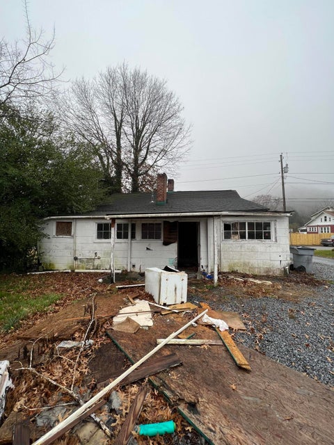 Photo #3: 1253 Anderson Street