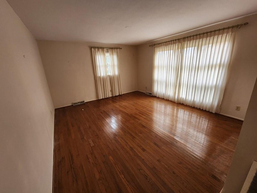 Photo #14: 1404 Brentwood Drive