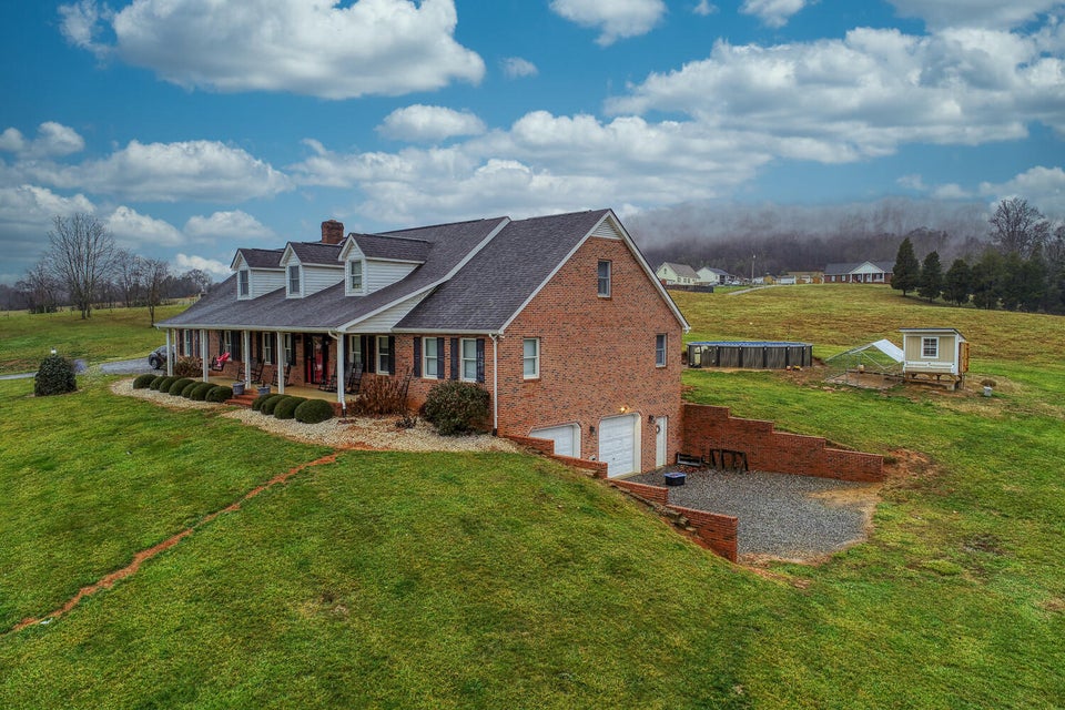 Photo #3: 4211 Carters Valley Road