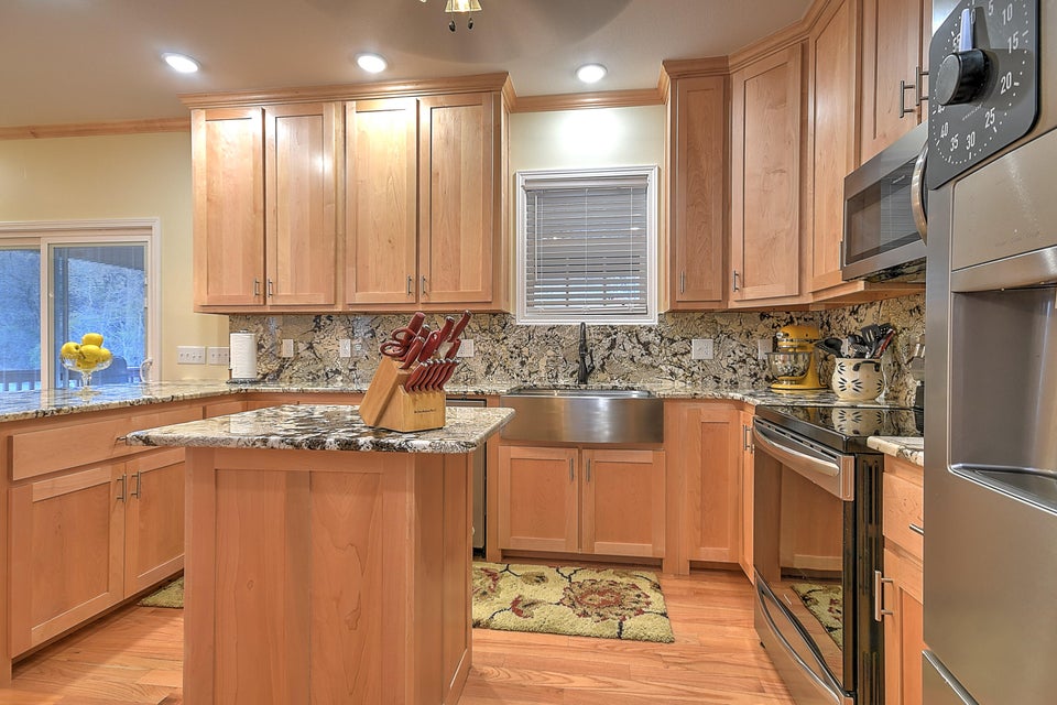 Photo #5: 120 Ledgestone Way Way