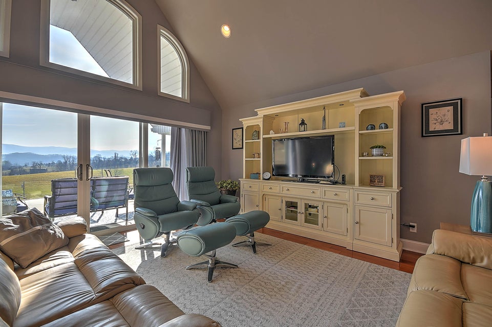 Photo #7: 23184 Green Spring Road