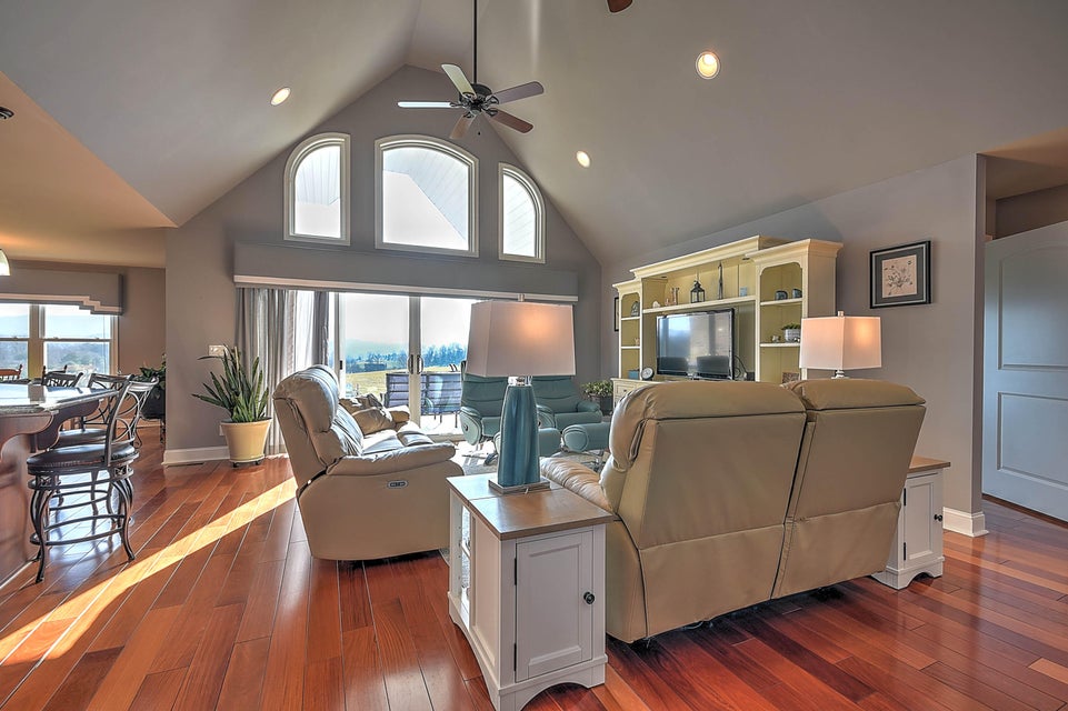 Photo #8: 23184 Green Spring Road