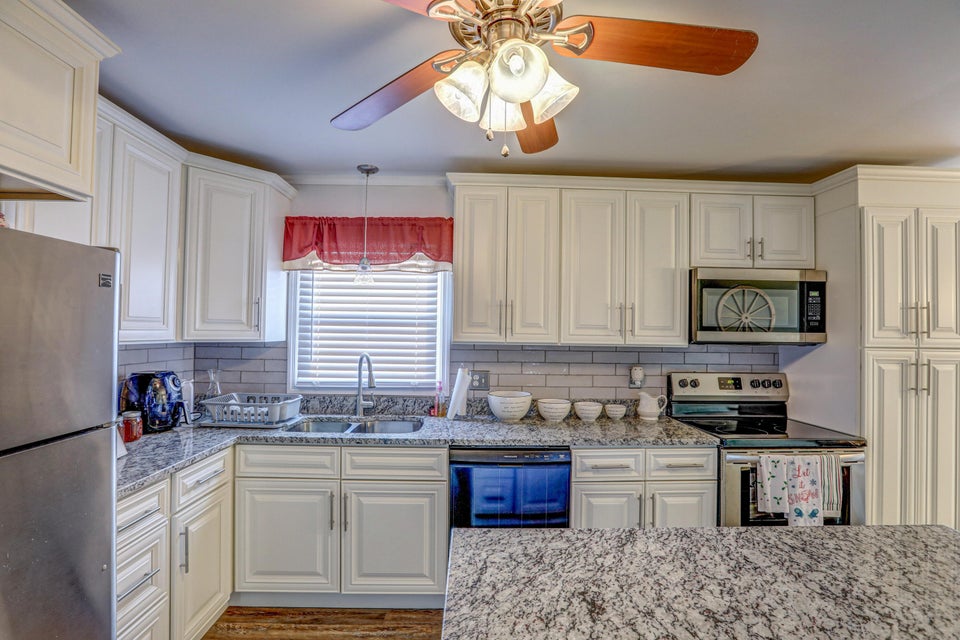 Photo #7: 417 Crestfield Drive