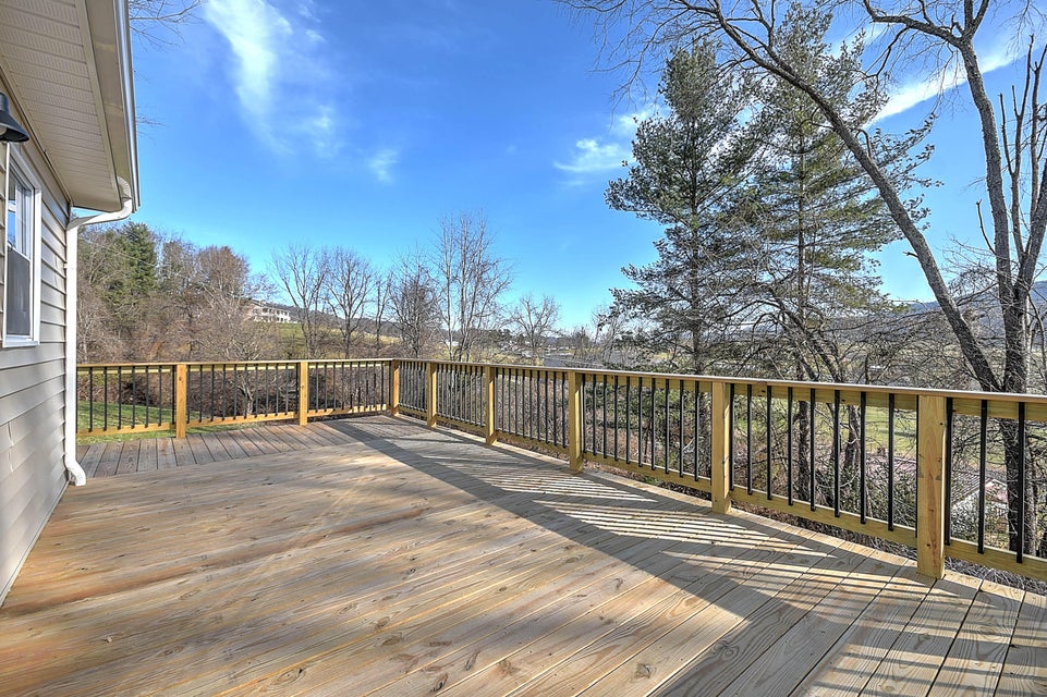 Photo #30: 172 Hillcrest Circle