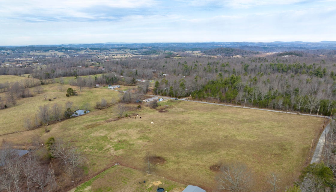 Photo #35: 345 Colyer Road