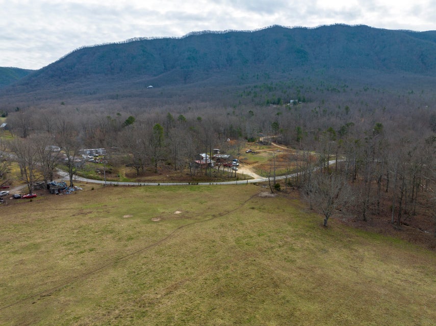 Photo #26: 345 Colyer Road