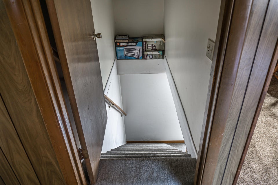 Photo #32: 460 Saint James Road