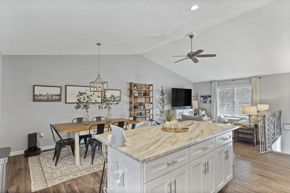 Photo #9: 3817 Alderwood Drive