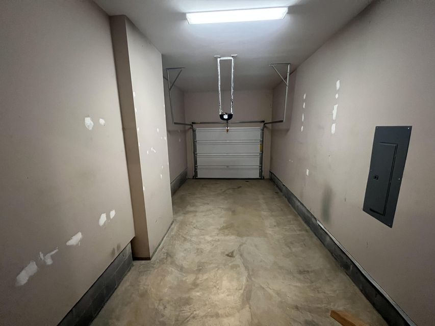 Photo #23: 1715 Bridle Court