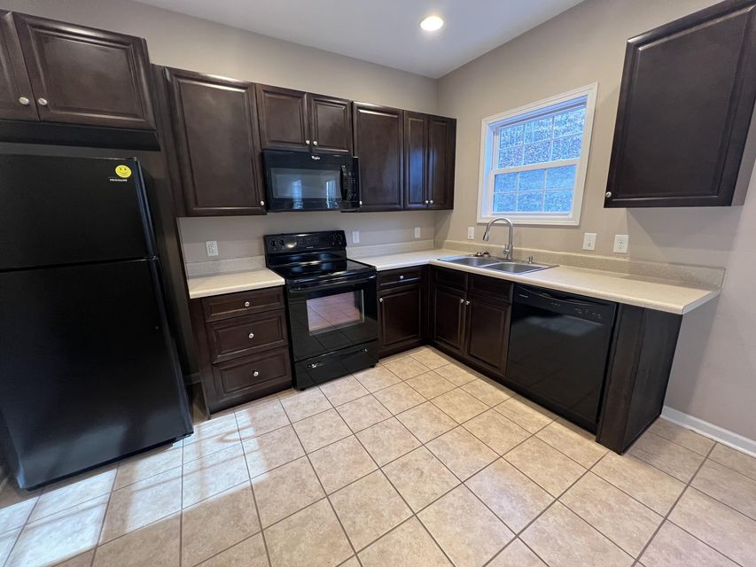 Photo #11: 1715 Bridle Court