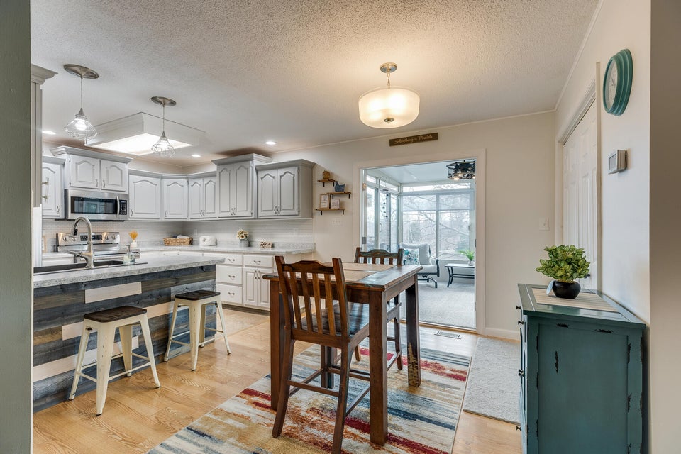 Photo #9: 157 Ridge Heights Drive