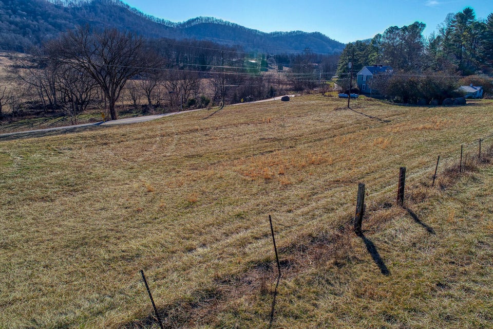 Photo #19: 5036 Highway 66