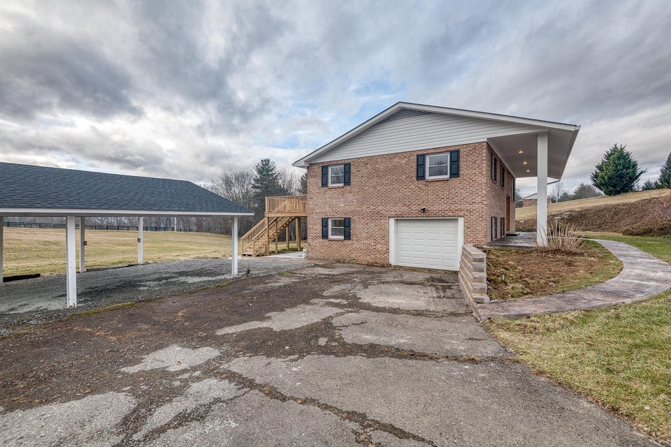 Photo #3: 534 Highland Acres