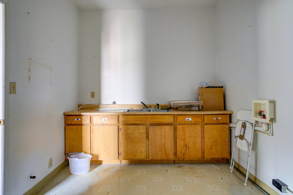 Photo #12: 1415 Fairview Avenue