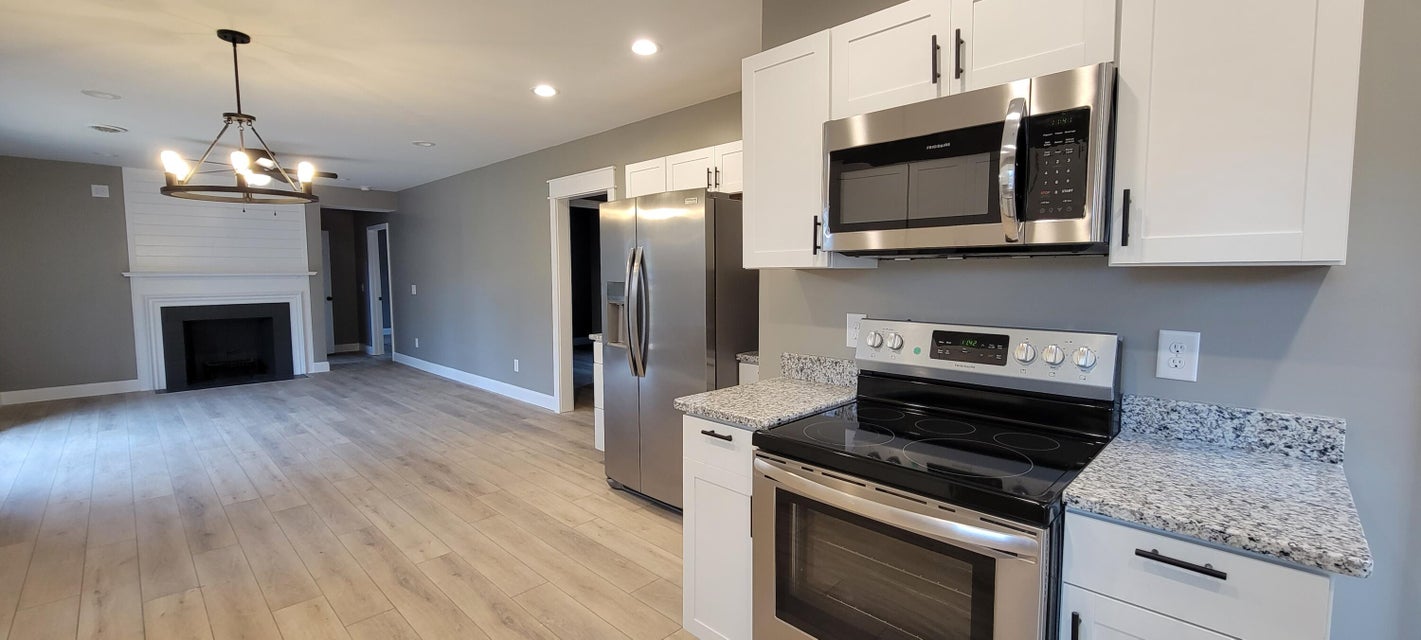 Photo #10: 513 Bays Cove Circle