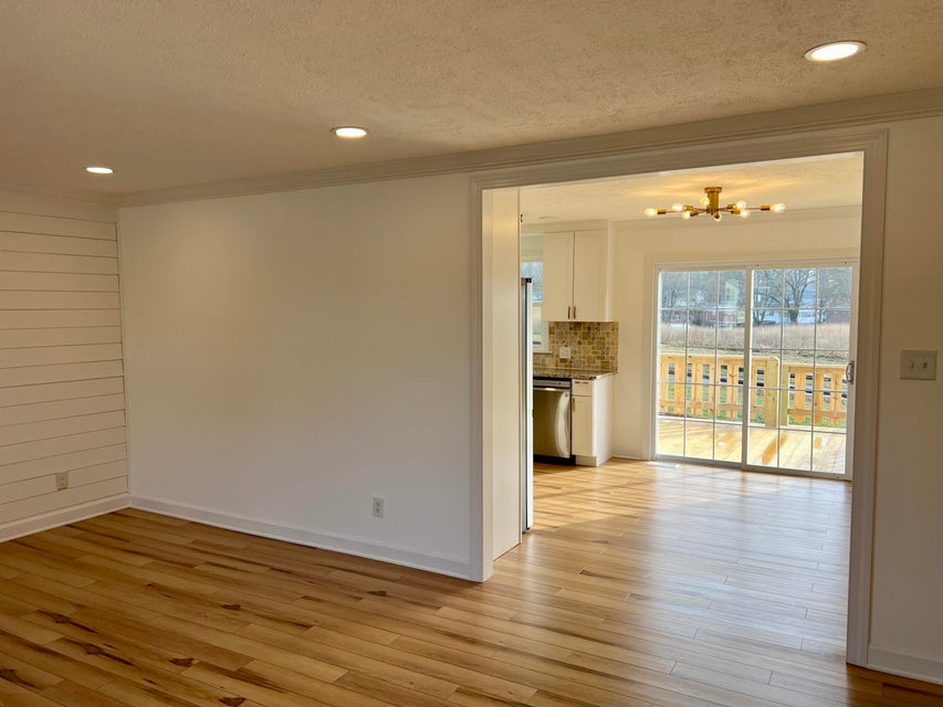 Photo #27: 537 Mosswood Lane