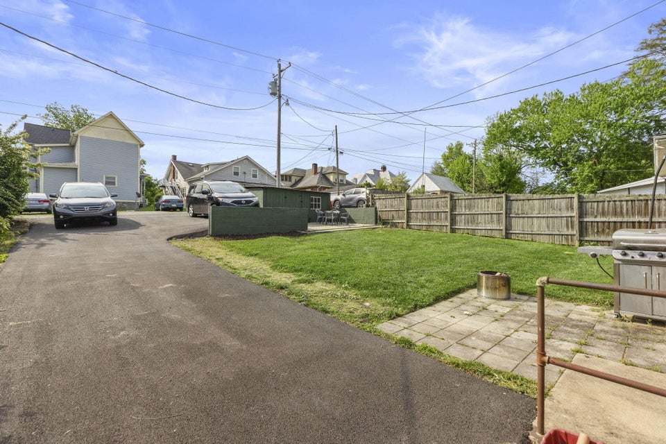 Photo #3: 608 Unaka Avenue