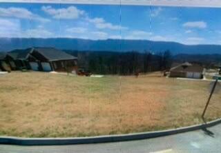 Photo #2: 307 Carrie Circle