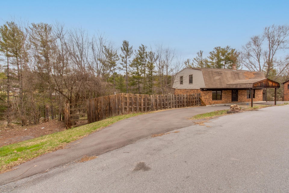 Photo #38: 145 Rosefield Drive