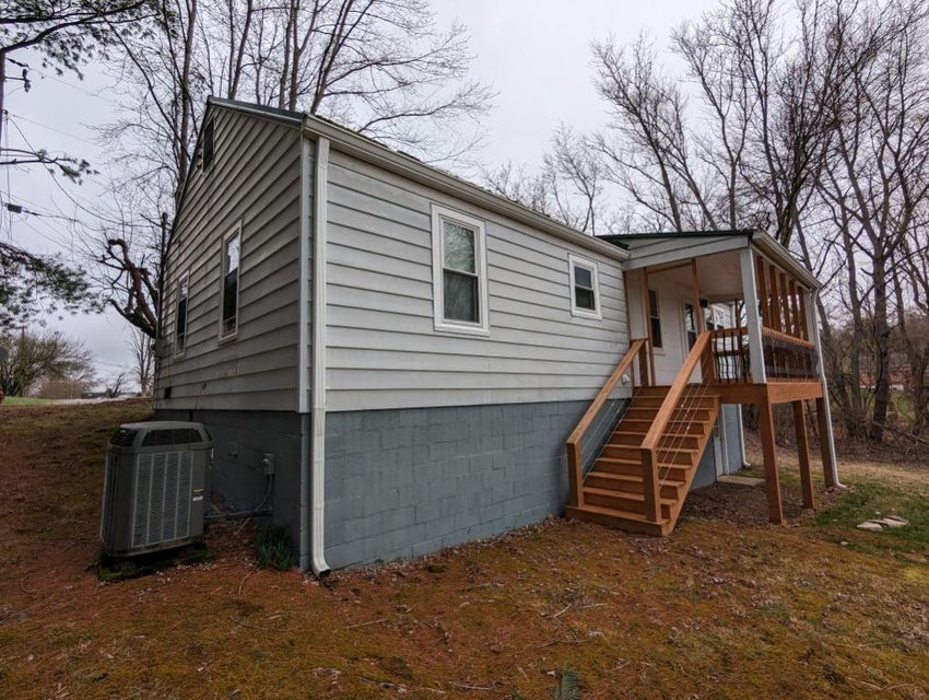 Photo #2: 225 Joslyn Street