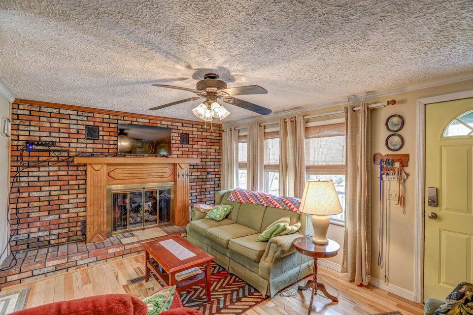 Photo #11: 251 Woodland Circle