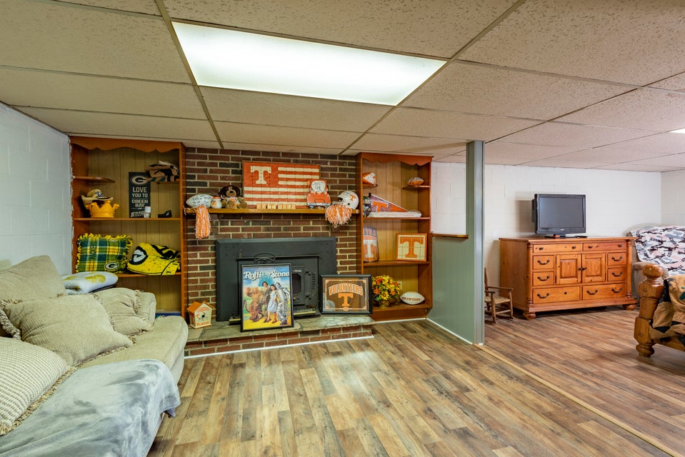 Photo #17: 616 Randolph Street