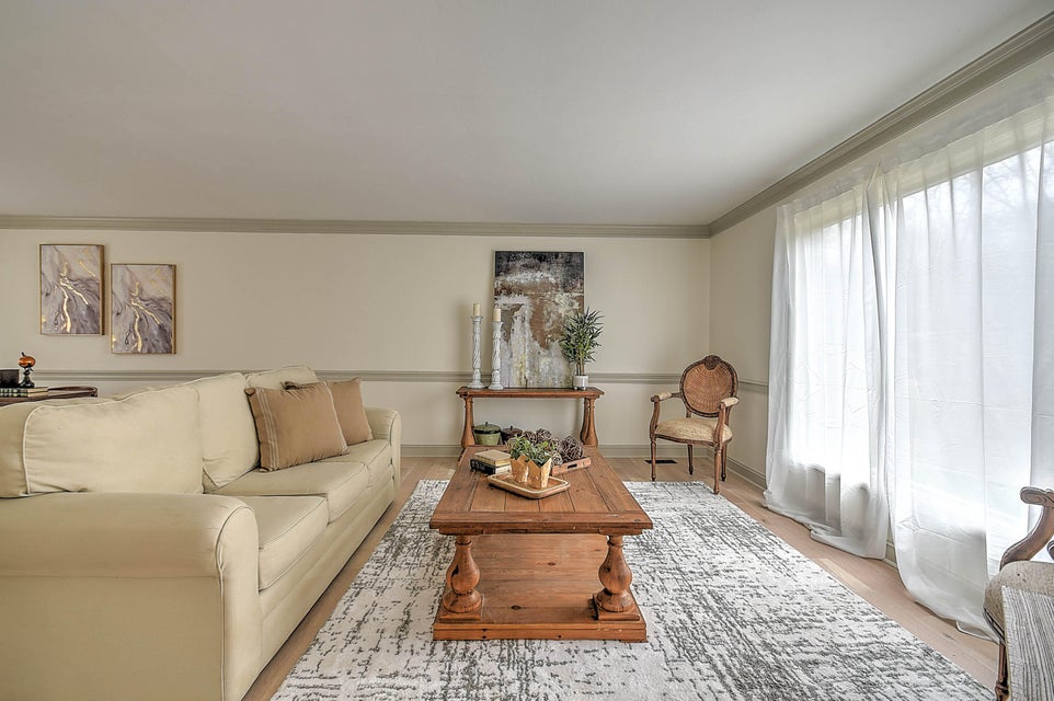 Photo #18: 729 Thornwood Place