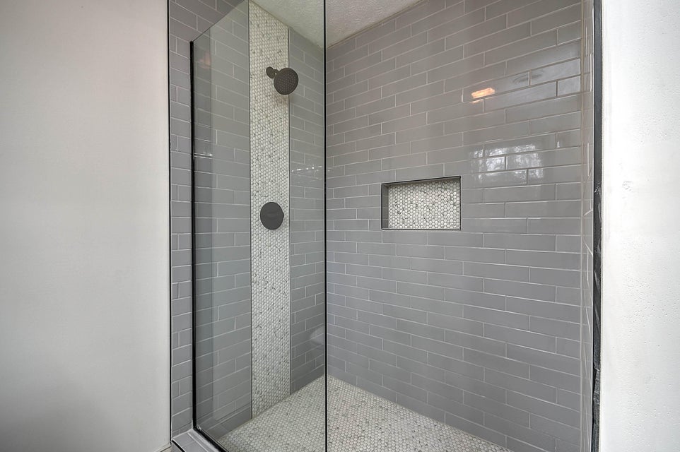Photo #43: 729 Thornwood Place