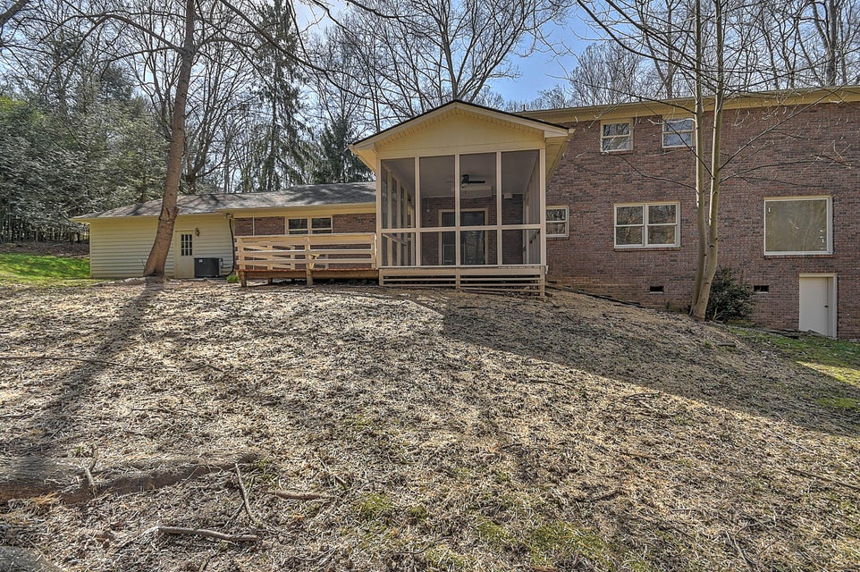 Photo #59: 729 Thornwood Place