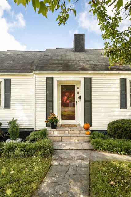 Photo #9: 613 Franklin Street