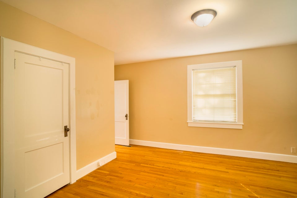 Photo #25: 613 Franklin Street