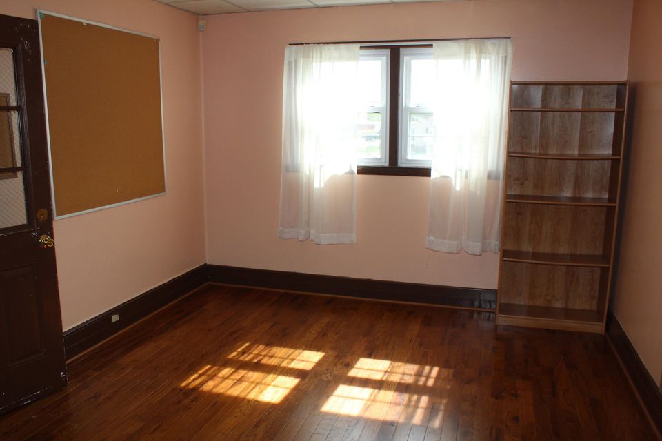 Photo #3: 2102 Maple Drive