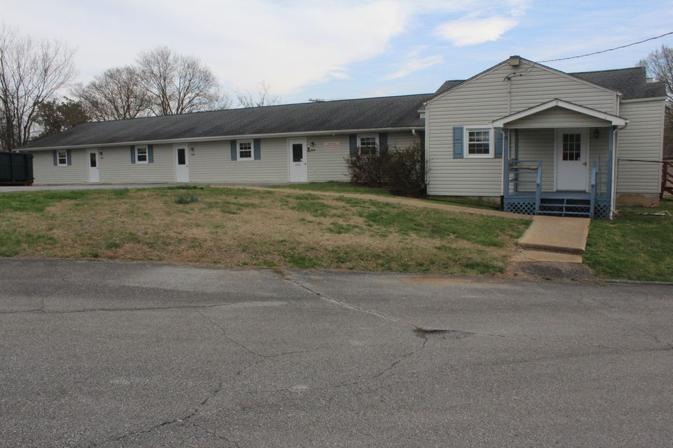 Photo #38: 2102 Maple Drive