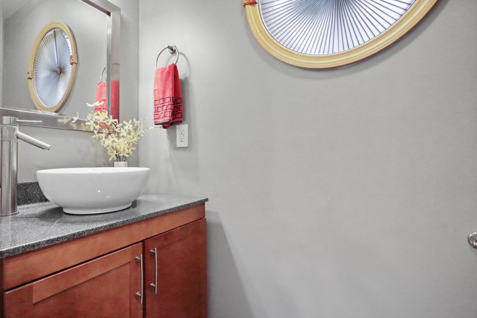 Photo #8: 375 Summit Avenue