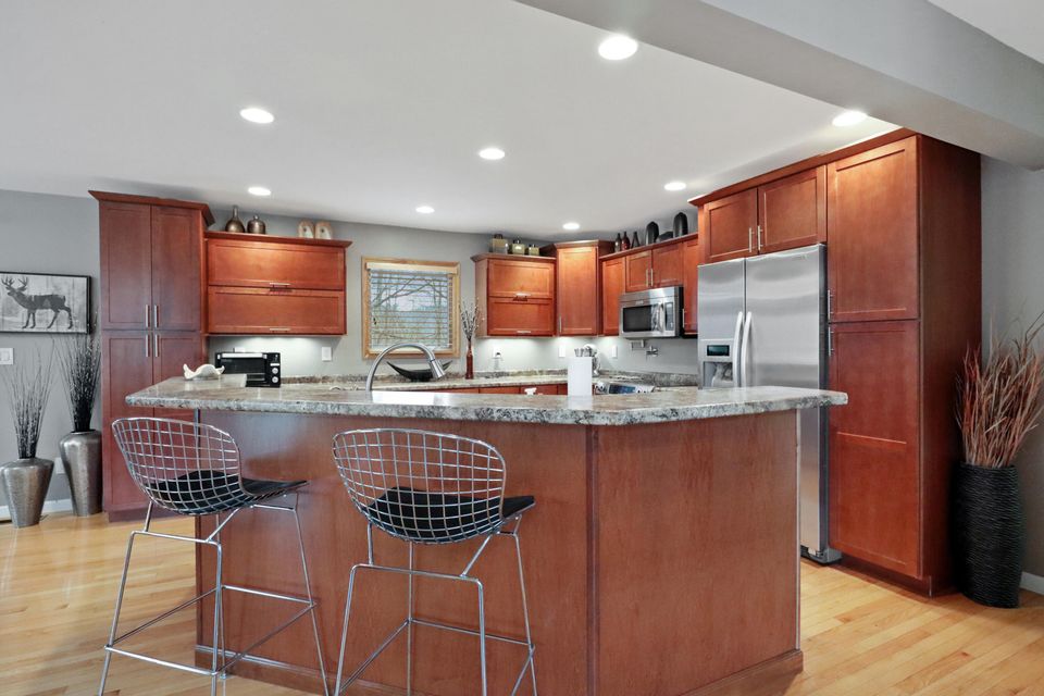 Photo #15: 375 Summit Avenue