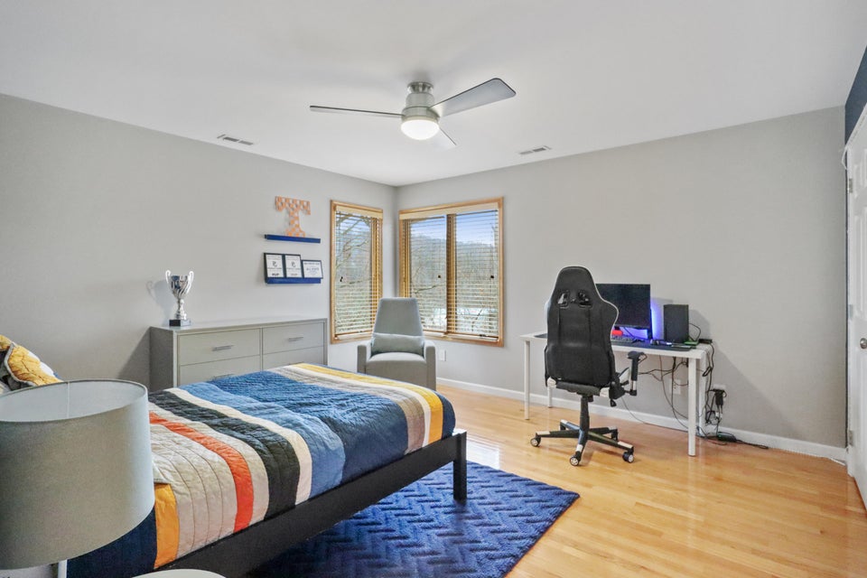 Photo #34: 375 Summit Avenue