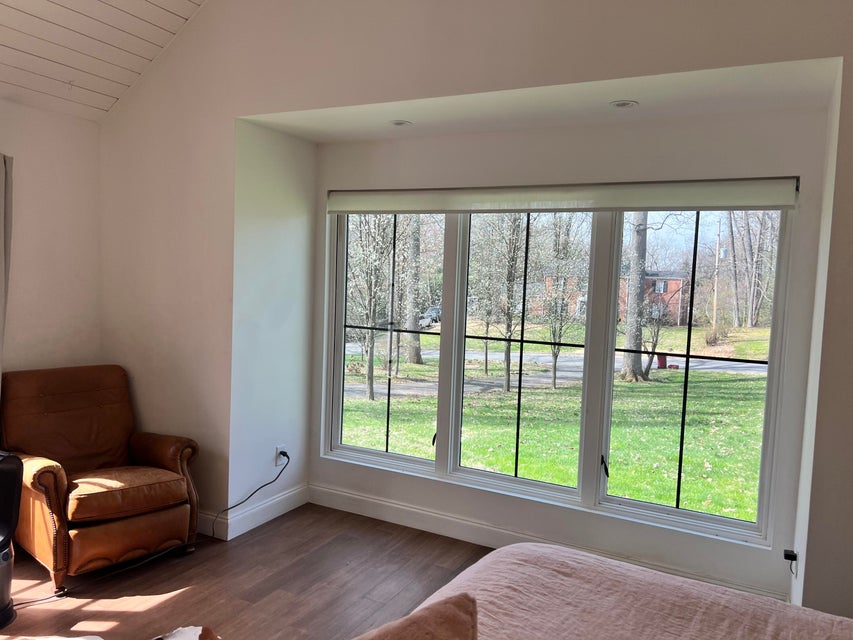 Photo #8: 908 Woodland Avenue