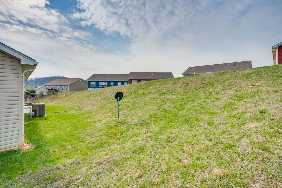 Photo #40: 131 Southridge Drive