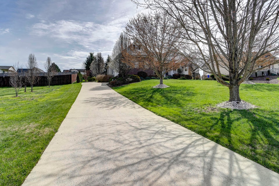 Photo #4: 134 Olde Farm Drive