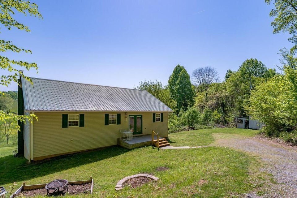 Photo #26: 280 Lester Road